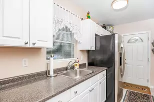 4 Vera Ct, Centereach, NY 11720 - Photo 11