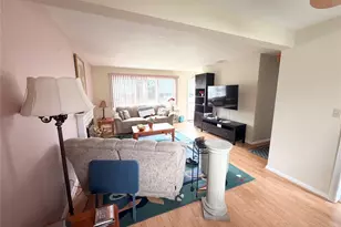 963 Hastings St, Baldwin, NY 11510 - Photo 5