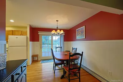 33 Magnolia Drive, Fishkill, NY 12590 - Photo 9