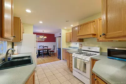 33 Magnolia Drive, Fishkill, NY 12590 - Photo 13