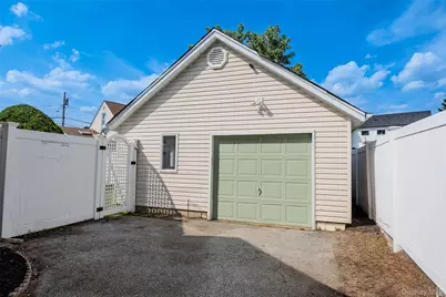 31 Cherry Avenue, Bethpage, NY 11714 - Photo 3