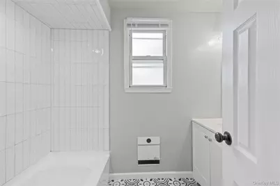 31 Cherry Avenue, Bethpage, NY 11714 - Photo 29