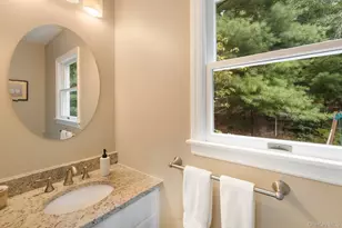 55 Red Fox Ln, Wainscott, NY 11937 - Photo 9