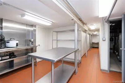 815 Avenue U, Brooklyn, NY 11223 - Photo 29
