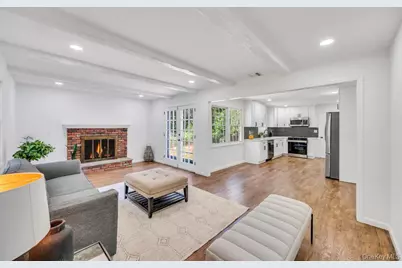 8 Cynthia Lane, Northport, NY 11768 - Photo 5