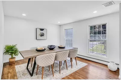 8 Cynthia Lane, Northport, NY 11768 - Photo 11