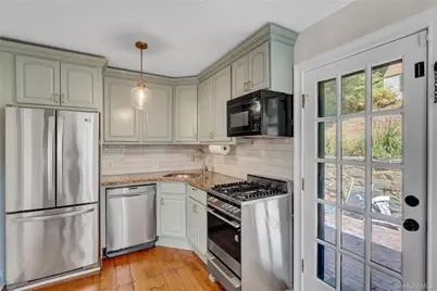 324 Woodbine Avenue, Northport, NY 11768 - Photo 21