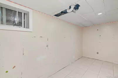 240 28th Street, Copiague, NY 11726 - Photo 21