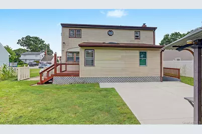 240 28th Street, Copiague, NY 11726 - Photo 23