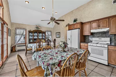 214 Avery Place, Cedarhurst, NY 11516 - Photo 11