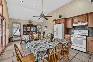 214 Avery Pl, Cedarhurst, NY 11516 - Photo 11