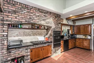 340 Princeton Rd, Rockville Centre, NY 11570 - Photo 5
