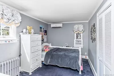 340 Princeton Road, Rockville Centre, NY 11570 - Photo 17