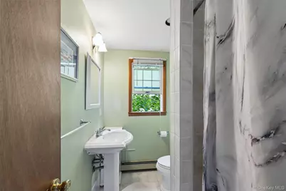84 N Surfside Avenue, Montauk, NY 11954 - Photo 19