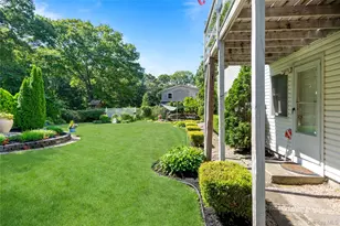 530 Boxwood Dr, Shirley, NY 11967 - Photo 13