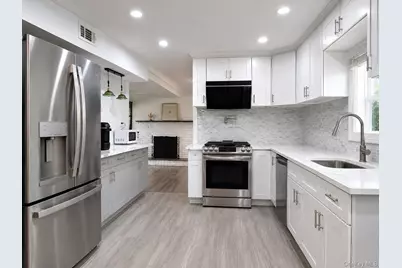 25 Charter Avenue, Dix Hills, NY 11746 - Photo 5