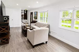 25 Charter Ave, Dix Hills, NY 11746 - Photo 17