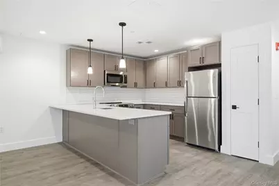 180 Deer Park Avenue #301, Babylon, NY 11702 - Photo 7