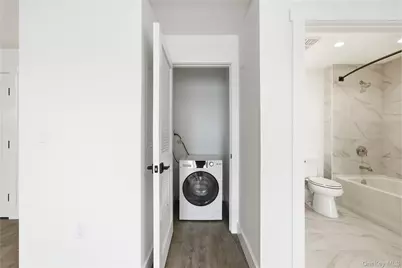 180 Deer Park Avenue #301, Babylon, NY 11702 - Photo 11