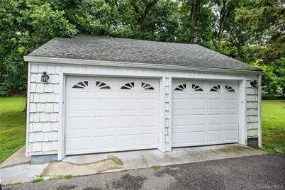 99 Warner Road, Huntington, NY 11743 - Photo 31