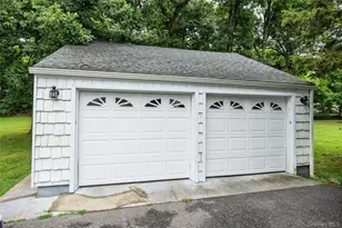99 Warner Rd, Huntington, NY 11743 - Photo 31