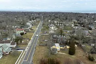 362 Middle Rd, Bayport, NY 11705 - Photo 17