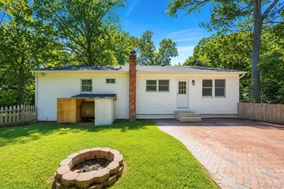 42 Noahs Path, Rocky Point, NY 11778 - Photo 27