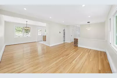 42 Noahs Path, Rocky Point, NY 11778 - Photo 7