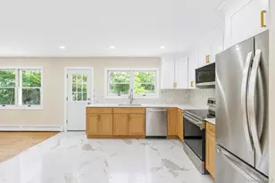 42 Noahs Path, Rocky Point, NY 11778 - Photo 13