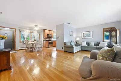 1471 Beech Lane, East Meadow, NY 11554 - Photo 11