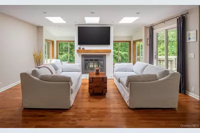 599 Hortontown Road, Hopewell Junction, NY 12533 - Photo 9