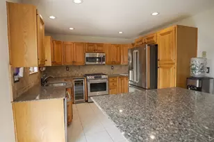 265 Weidner Ave, Oceanside, NY 11572 - Photo 7