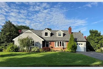 51 Bayway Avenue, Bay Shore, NY 11706 - Photo 1