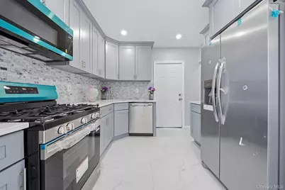 50 Bittermint Street, Islip, NY 11751 - Photo 11