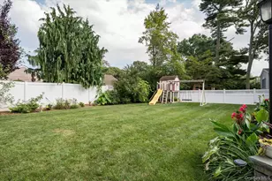 1415 Gaston St, Wantagh, NY 11793 - Photo 33