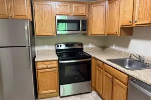 19 Scarborough Ln, Wappingers Falls, NY 12590 - Photo 9