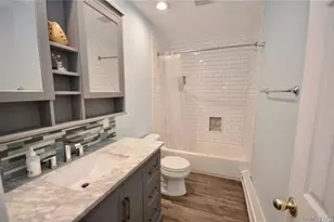 111 Fleets Cove Rd, Huntington, NY 11743 - Photo 13
