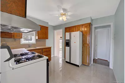 409 Saint Agnes Place, Franklin Square, NY 11010 - Photo 19