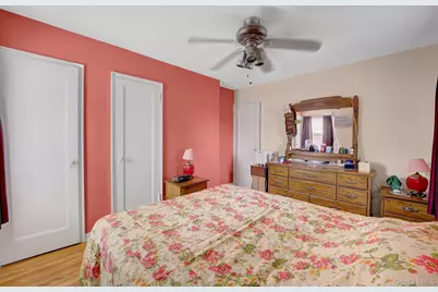 409 Saint Agnes Place, Franklin Square, NY 11010 - Photo 11