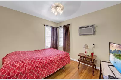 409 Saint Agnes Place, Franklin Square, NY 11010 - Photo 9