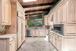 [Address not provided], Smithtown, NY 11787 - Photo 39