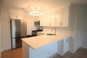 18 Fairview Cir, Middle Island, NY 11953 - Photo 5