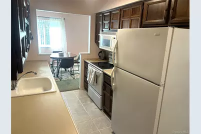 63 Sycamore Drive #63, Middletown, NY 10940 - Photo 9