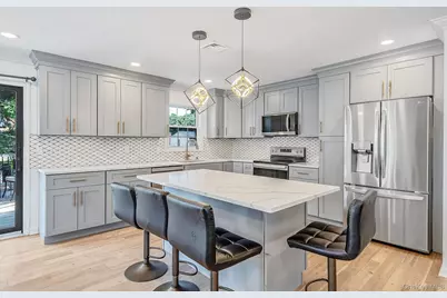 5 Curtis Court, Mastic, NY 11950 - Photo 7