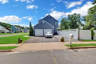 106 Paul Dr, Holbrook, NY 11741 - Photo 5