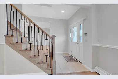 106 Paul Drive, Holbrook, NY 11741 - Photo 9