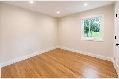 441 Roslyn Road, East Williston, NY 11596 - Photo 37