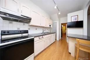 1024 68th St, Brooklyn, NY 11219 - Photo 7