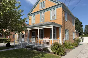 410 6th St, Greenport, NY 11944 - Photo 3