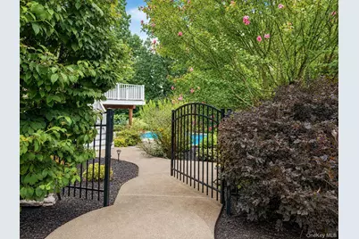 131 Winding Brook Court, New Windsor, NY 12553 - Photo 5